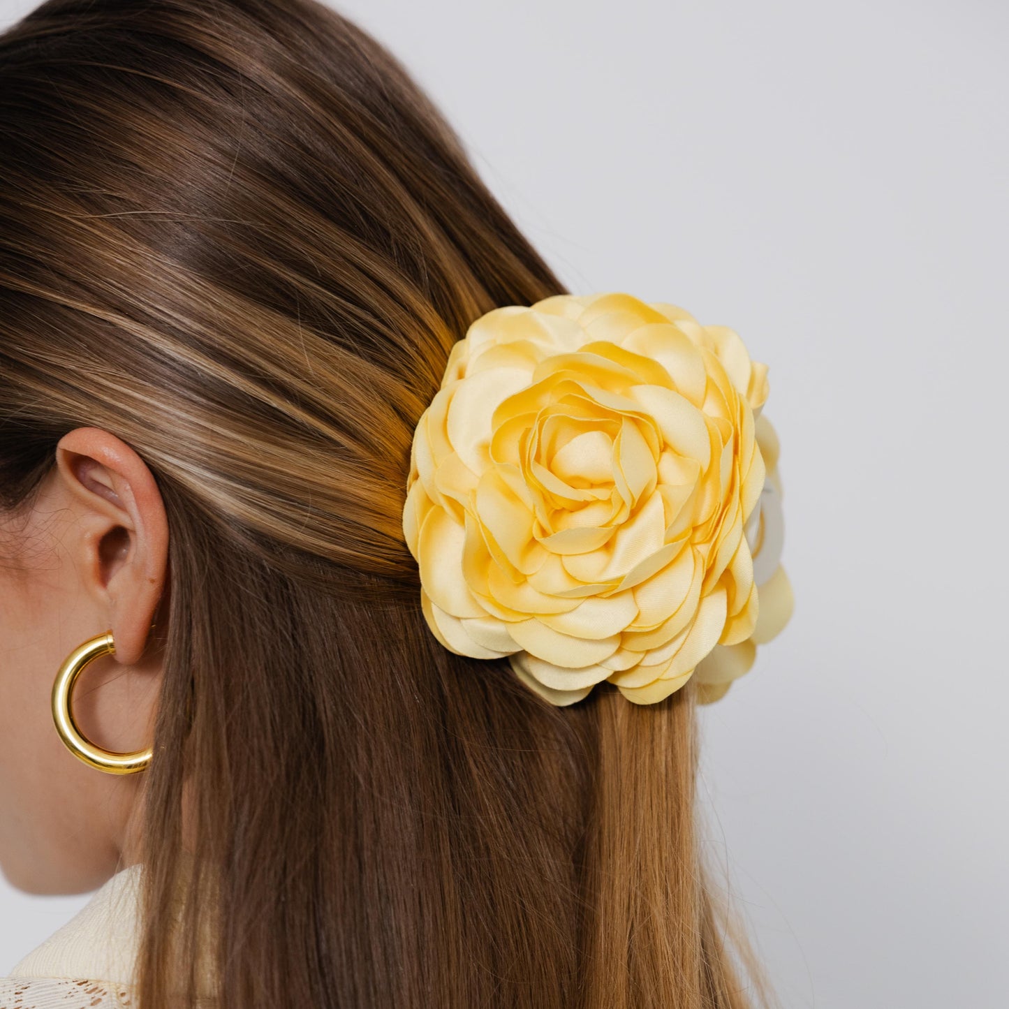 Mola Camélia em Amarelo Verão