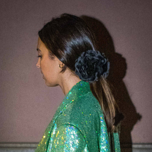 Mola Camélia em Preto