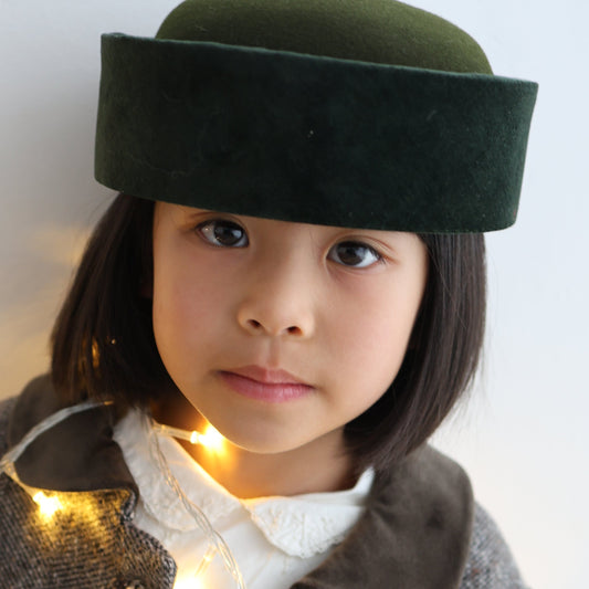 Petit Jacqueline Hat Verde Olivia - PRE ORDER